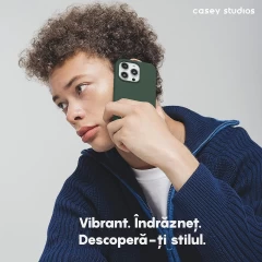 Husa iPhone 15 Plus Casey Studios Premium Soft Silicone Webster Green