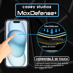 Folie Sticla CASEY STUDIOS pentru iPhone 15 Plus, MaxDefense+ Classic, Full Glue, Sticla Securizata, Duritate Militara, Ultra HD, Protectie Profesionala Ecran 3D, Anti Zgarieturi, Anti Socuri Transparent