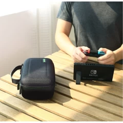 Husa Ugreen Nintendo Switch&Accessory Storage Bag 26,5 x 10 x 13,5cm - Negru Negru