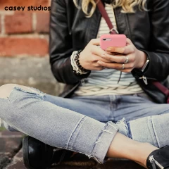 Husa iPhone 7/8/SE2 Casey Studios Premium Soft Silicone - Roz Roz