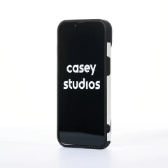 Husa iPhone 13 Casey Studios Family Feud - Woman Woman