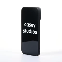 Husa iPhone 13 Pro Max Casey Studios Heartfull - Negru Negru