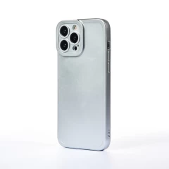 Husa iPhone 13 Pro Max Casey Studios Chromium - Silver Silver